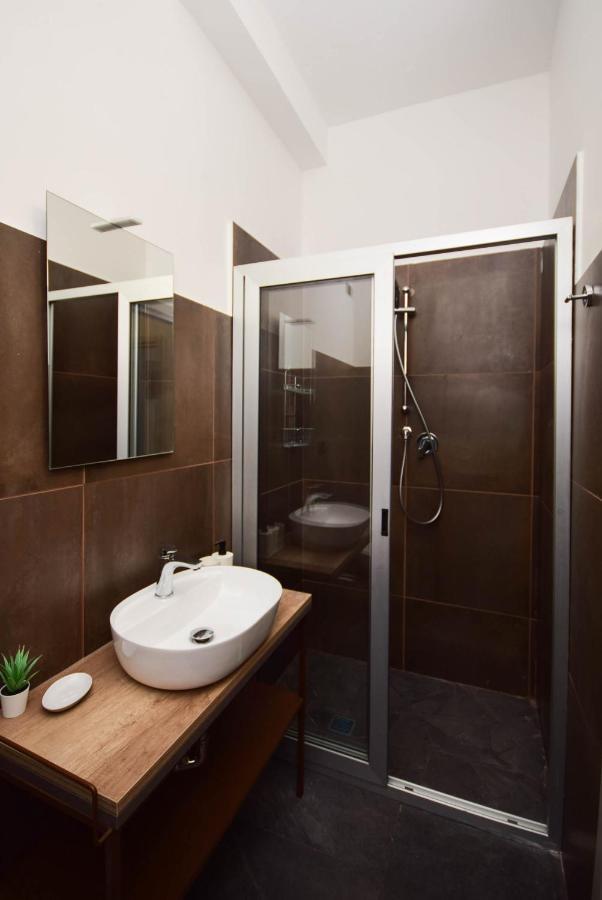Hotel Crisvan Римини Экстерьер фото